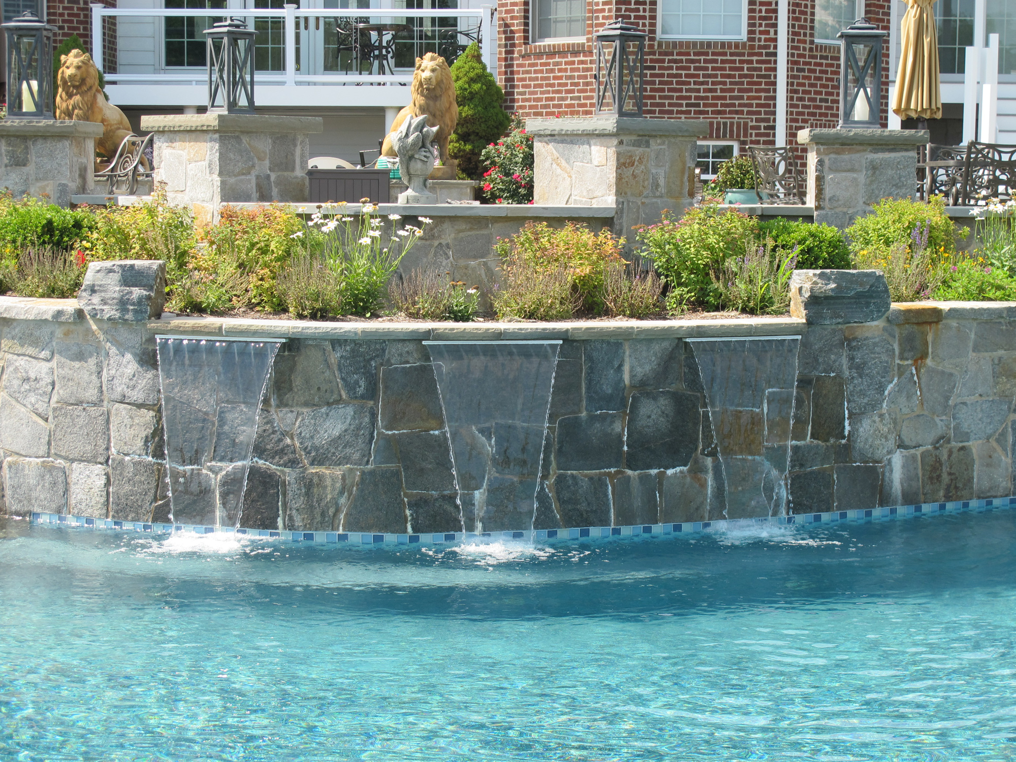 Water Features in Pools